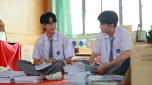 แรงโน้มถ่วงระหว่างเรา kép