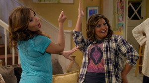 Cristela 1. évad Ep.7 7. epizód