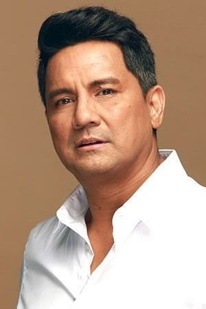 Richard Gomez profil kép