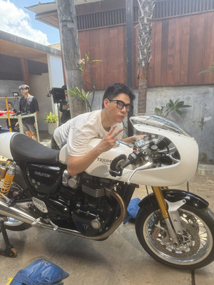 ผมเจอเจ้าชายบนชายหาด poszter