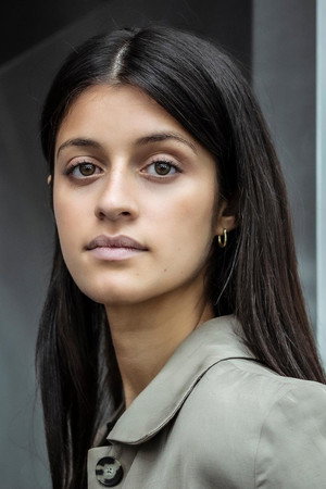 Anya Chalotra profil kép