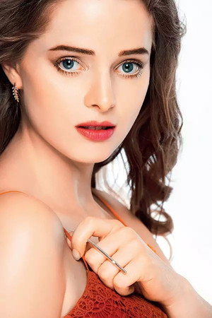 Erika Kaar profil kép
