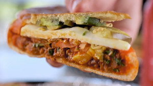 Diners, Drive-Ins and Dives 48. évad Ep.8 8. epizód