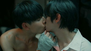 หมัดน็อกล็อกหัวใจ kép