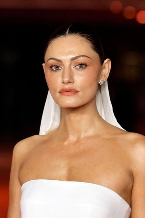 Phoebe Tonkin profil kép