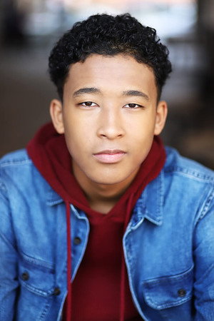 Adrian Lyles profil kép