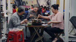 爱情公寓 5. évad Ep.26 26. epizód