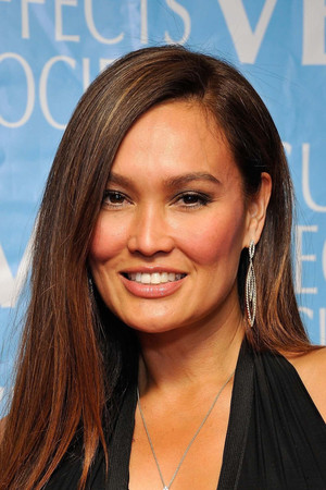 Tia Carrere profil kép