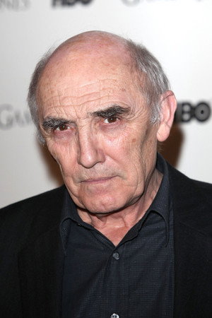 Donald Sumpter profil kép