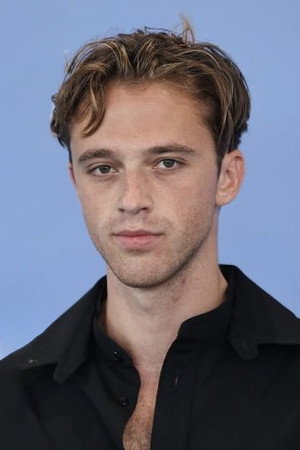 Benjamin Voisin profil kép