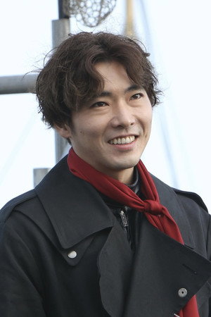 柄本佑 profil kép
