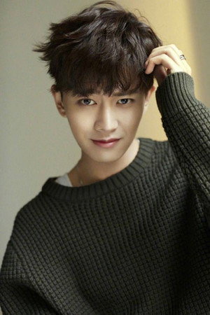 任嘉伦 profil kép