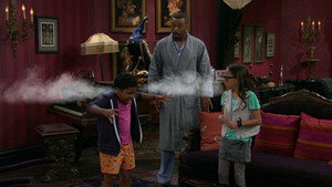 The Haunted Hathaways 1. évad Ep.12 12. epizód
