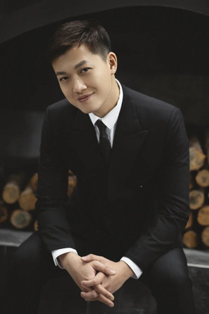 Trần Ngọc profil kép