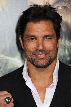 Manu Bennett profil kép