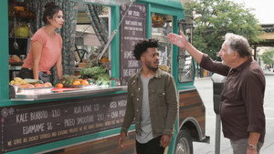 Superior Donuts 2. évad Ep.1 1. epizód