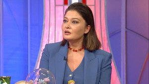 Ceyda Düvenci ile Bambaşka Sohbetler 1. évad Ep.34 34. epizód