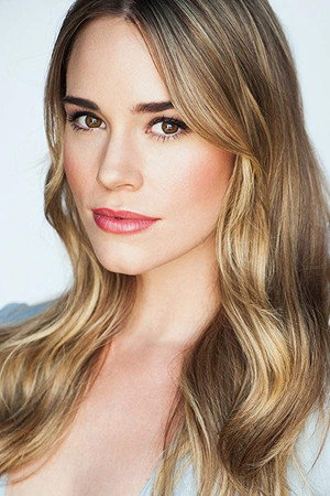 Christa B. Allen profil kép