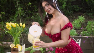 Adult Stars Up Close 5. évad Ep.1 1. epizód