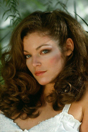 Amy Irving profil kép