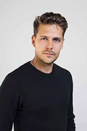 Милош Биковић profil kép