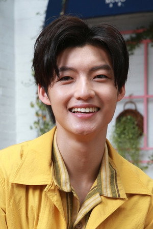 劉育仁 profil kép