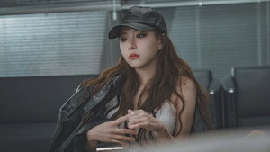 친애하는 X kép