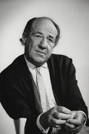 Michael Hordern profil kép