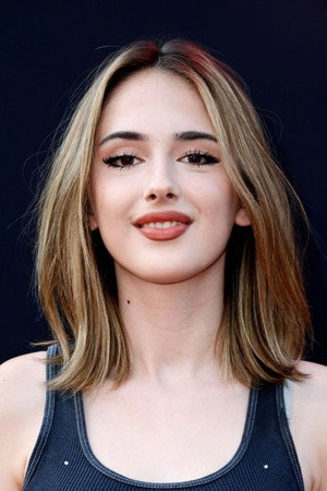 Julia Butters profil kép