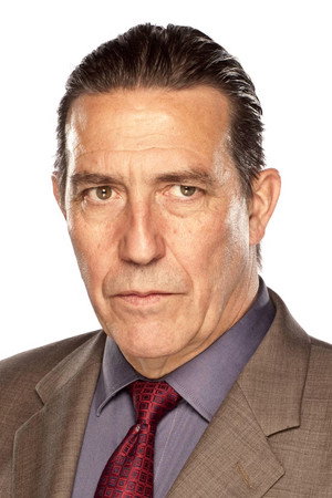 Ciarán Hinds profil kép