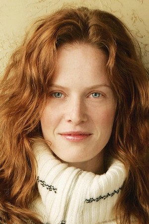 Rebecca Mader profil kép