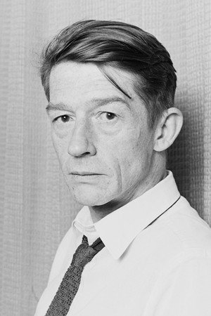 John Hurt profil kép