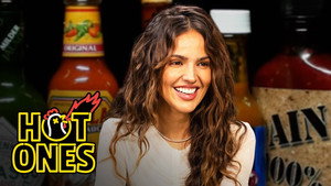 Hot Ones 26. évad Ep.10 10. epizód