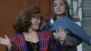 Betty, a csúnya lány 1. évad Ep.277 277. epizód