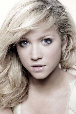 Brittany Snow profil kép