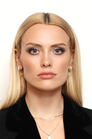 Wallis Day profil kép