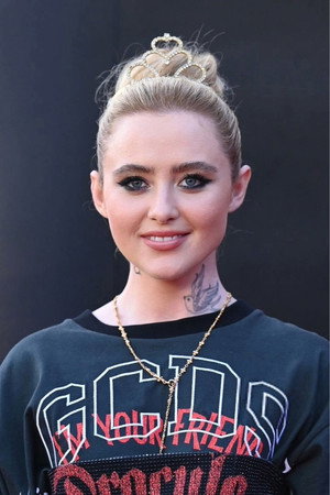 Kathryn Newton profil kép
