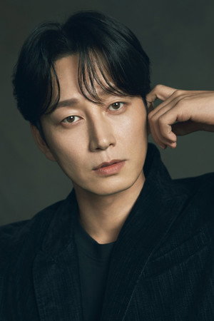 이현욱 profil kép