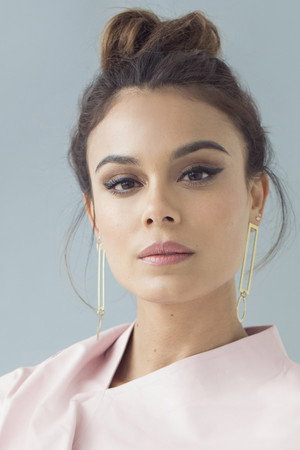 Nathalie Kelley profil kép