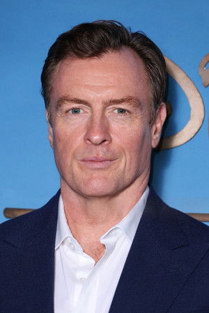 Toby Stephens profil kép
