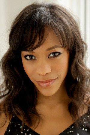 Nikki M. James profil kép