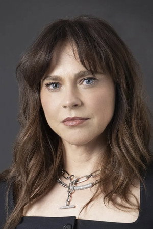 Fiona Dourif profil kép