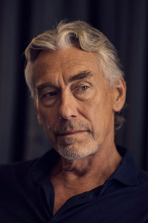 Tony Gilroy profil kép