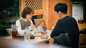 봄밤 kép