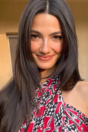 تارا عماد profil kép
