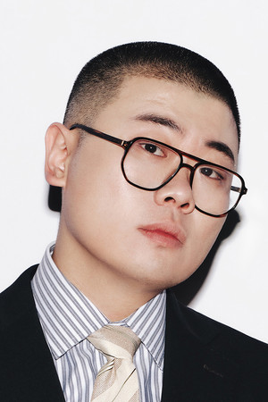 吕严 profil kép