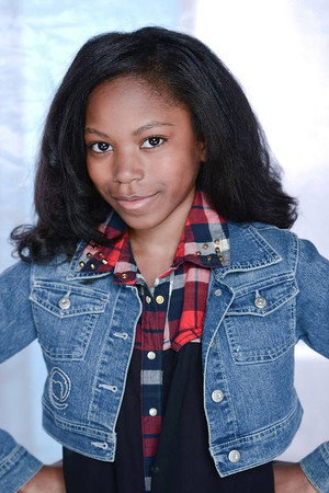Riele Downs profil kép
