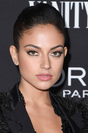 Inanna Sarkis profil kép