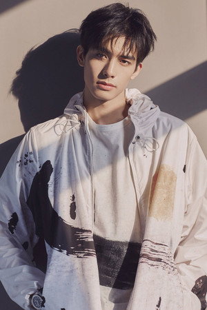 宋威龙 profil kép
