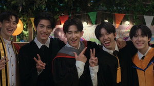 ต้นส้มอยู่บ้านเขา แต่ผลส้มหล่นมาบ้านเราตลอดเลย kép